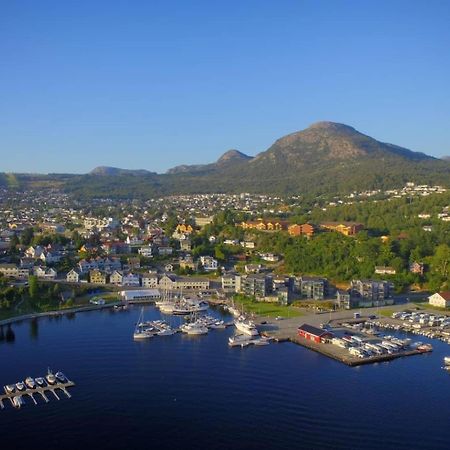 Small Apartment In The Harbour Of Jørpeland Exterior foto
